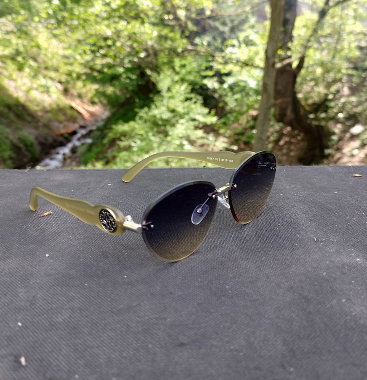 عینک آفتابی زنانه LOEWE کد 85167